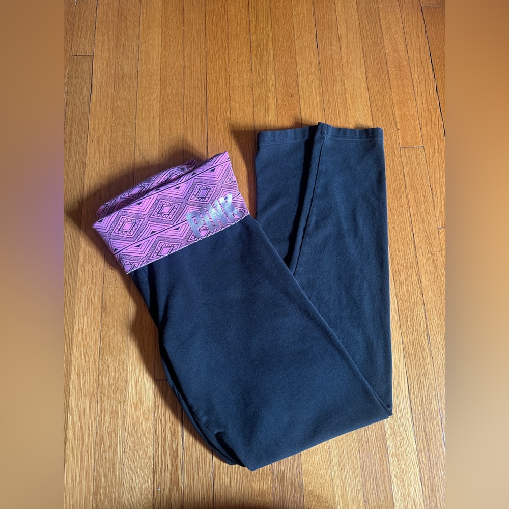 2011 Victoria’s Secret Pink Tribal Pattern Pink Fold-Over Yoga Pants, Size M